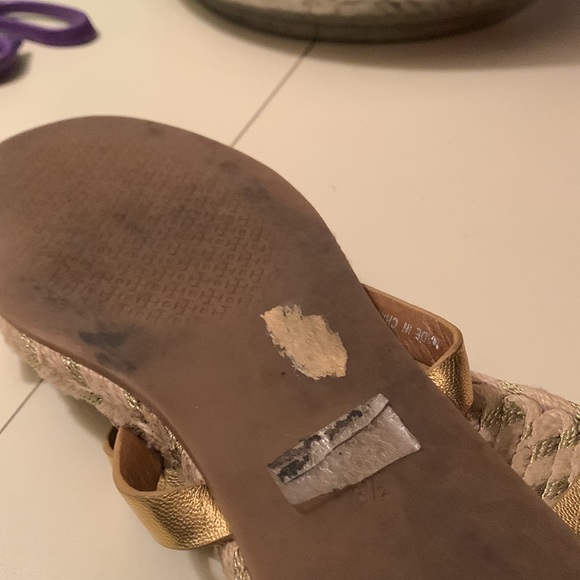 Women Tory Burch measured to be sz10 I bought and I wear sz8 being sold as is - Picture 3 of 5